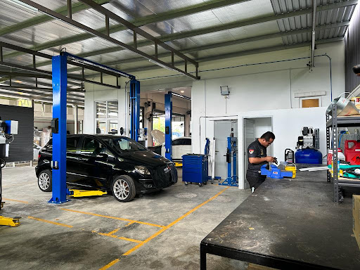 ECW Motorsports Kuching - ( Bengkel Servis Kereta )