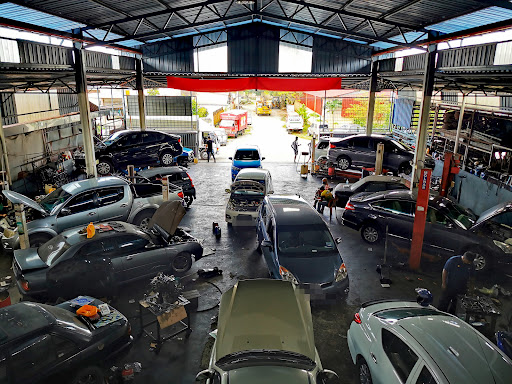 Kwong Seng Cheong Workshop(廣成昌修理車厰) Kwong Seng Cheong Workshop(廣成昌修理車厰)