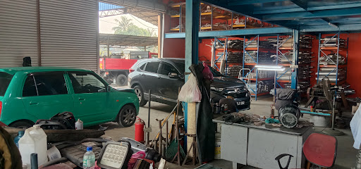 Kedai Ekzos dan Cat Kereta (Aziz Awang) Kedai Ekzos dan Cat Kereta (Aziz Awang)