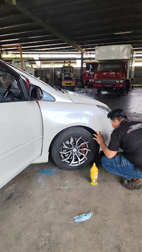Bengkel kereta lori-Arrow Iron Autowork Workshop Bengkel kereta lori-Arrow Iron Autowork Workshop